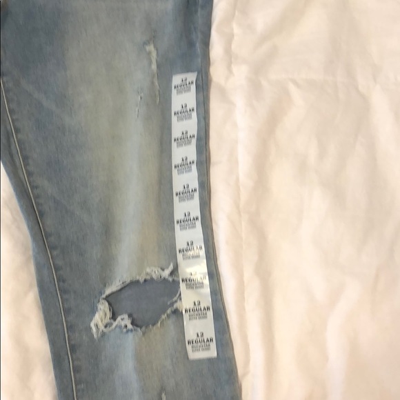 Rockstar Ripped Jeans - Picture 2 of 3